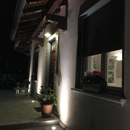 La Terrazza Sul Naviglio B&B Bernate Ticino Buitenkant foto